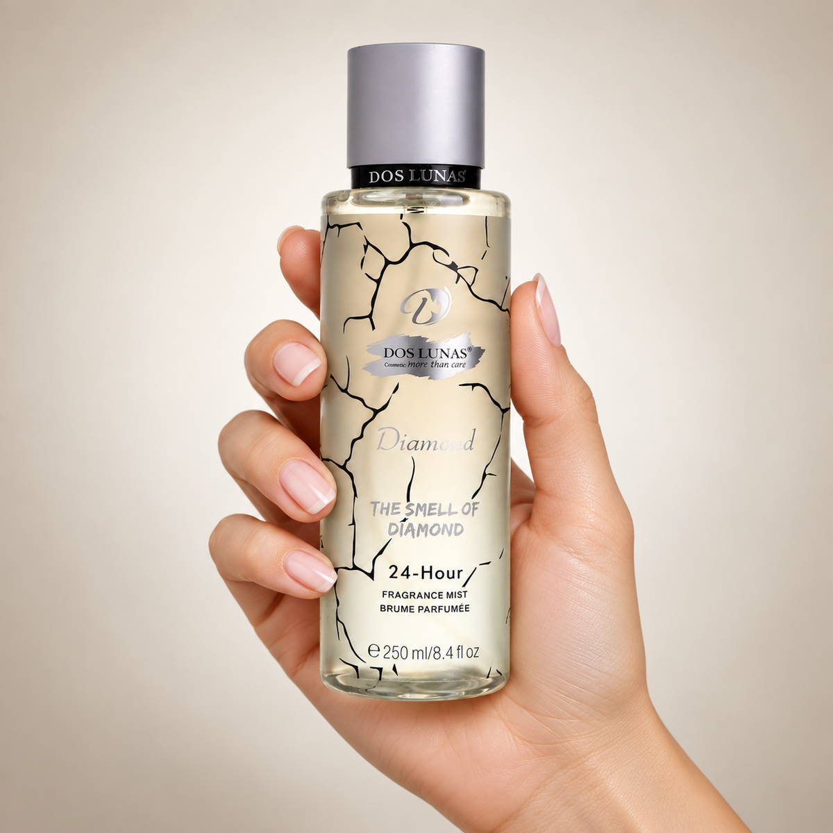 صورة توضيحية لاستخدام معطر Diamond على الشعر والجسم
